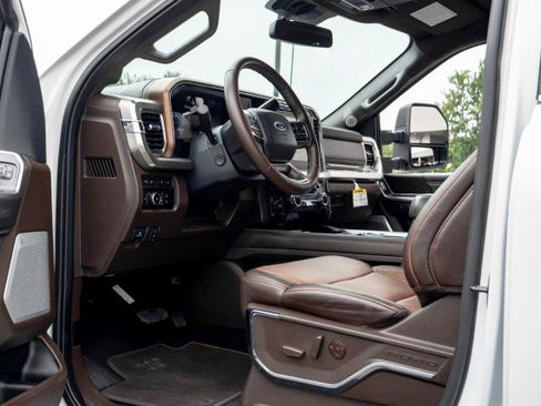 Used 2024 Ford F350 King Ranch AWD/4WD image 30