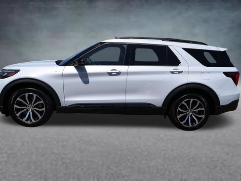 Used 2026 Ford Explorer ST-Line RWD image 4