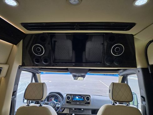 Used 2020 Mercedes-Benz Sprinter 3500 image 7