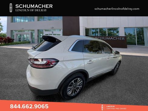 Used 2023 Lincoln Nautilus FWD w/ Premium Package image 7