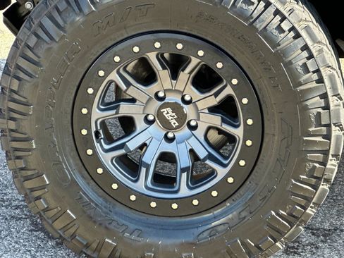 Used 2021 Jeep Gladiator Rubicon AWD/4WD image 39