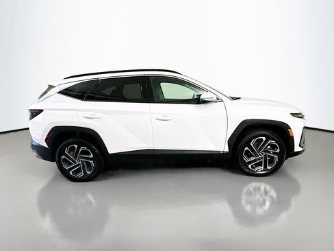 Used 2025 Hyundai Tucson Limited AWD/4WD image 4
