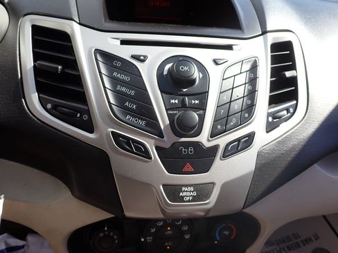 Used 2011 Ford Fiesta SE w/ 201A Rapid Spec Order Code image 16