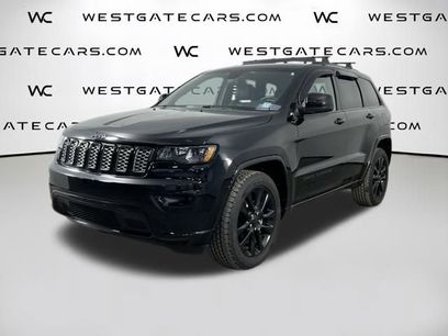 Used 2017 Jeep Grand Cherokee Altitude