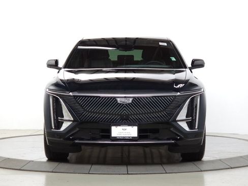 Certified 2024 Cadillac Lyriq Tech w/ Driver Assist Package AWD/4WD image 13