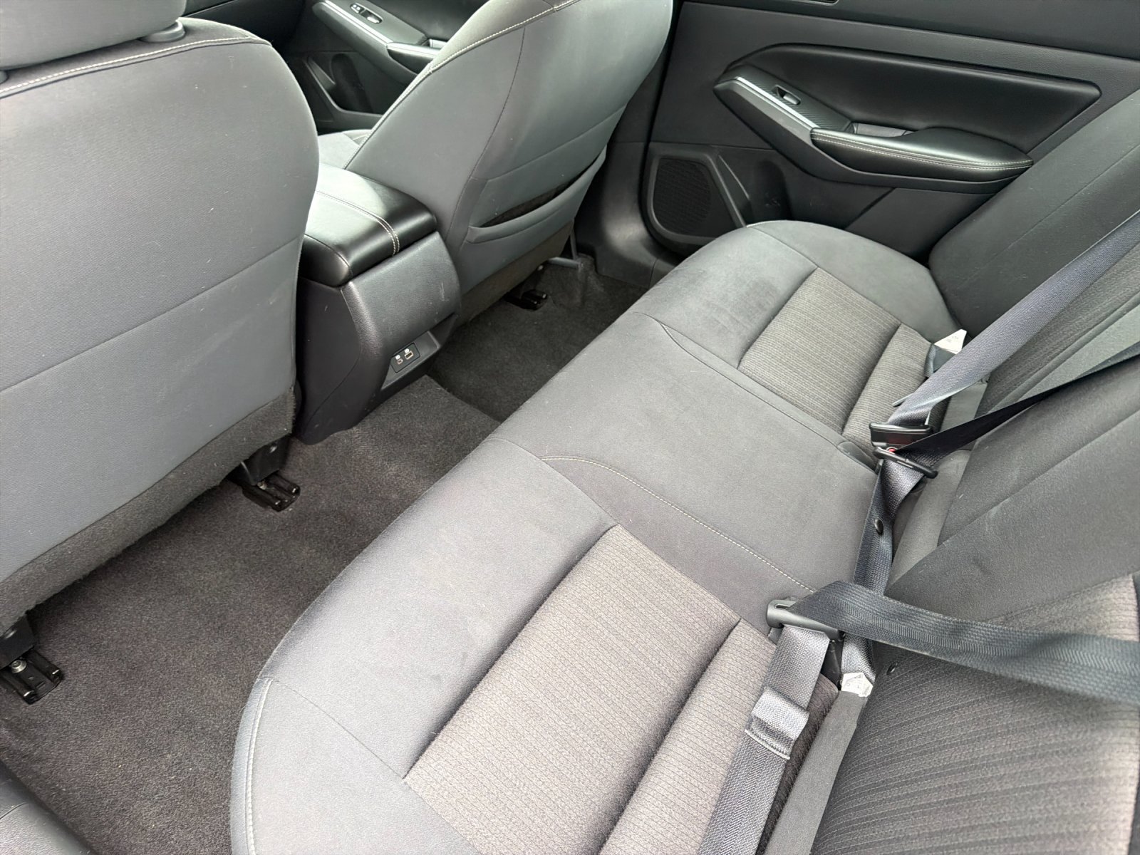 Used 2024 Nissan Altima 2.5 SV FWD image 13