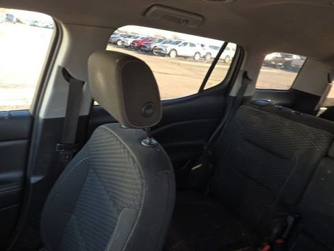 Used 2017 GMC Acadia SLE image 11