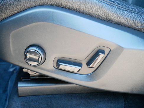 Used 2023 Volvo XC90 B5 Plus image 17