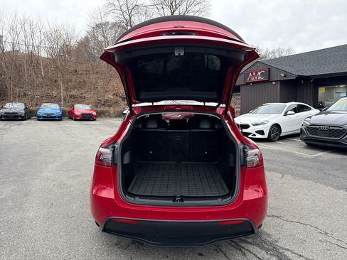 Used 2022 Tesla Model Y Performance image 17