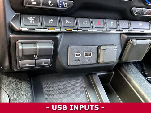 Used 2020 Chevrolet Silverado 2500 LTZ w/ LTZ Premium Package AWD/4WD image 17