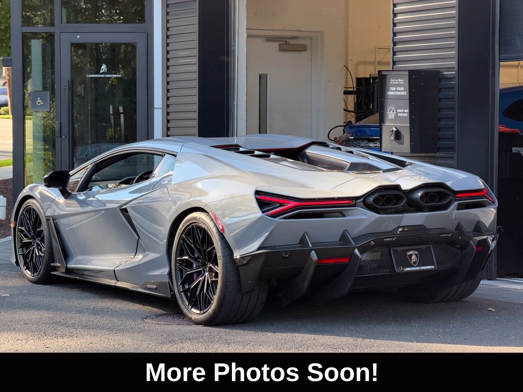 Used 2025 Lamborghini Revuelto AWD/4WD image 3