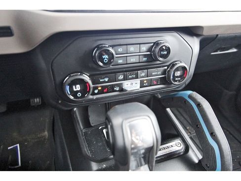 Used 2023 Ford Bronco Wildtrak AWD/4WD image 19