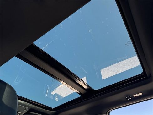 Used 2015 Ford F150 Lariat image 29