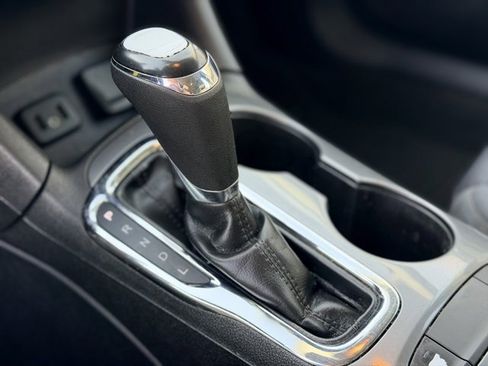 Used 2019 Chevrolet Cruze LT image 14