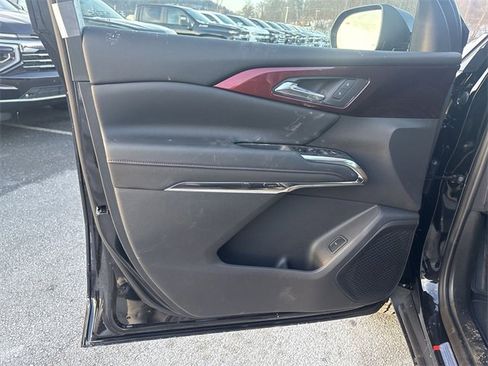New 2026 Chevrolet Traverse Z71 w/ LPO, Floor Liner Package image 23