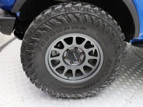 Used 2021 Ford Bronco Badlands image 4