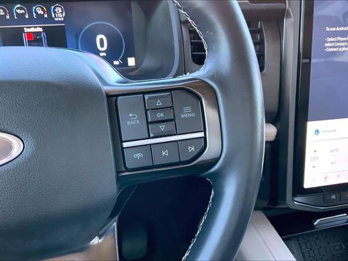 Certified 2024 Ford Expedition Platinum image 24