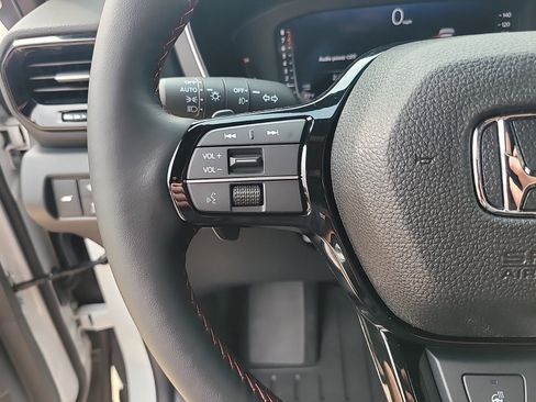 New 2025 Honda Pilot Black Edition image 19