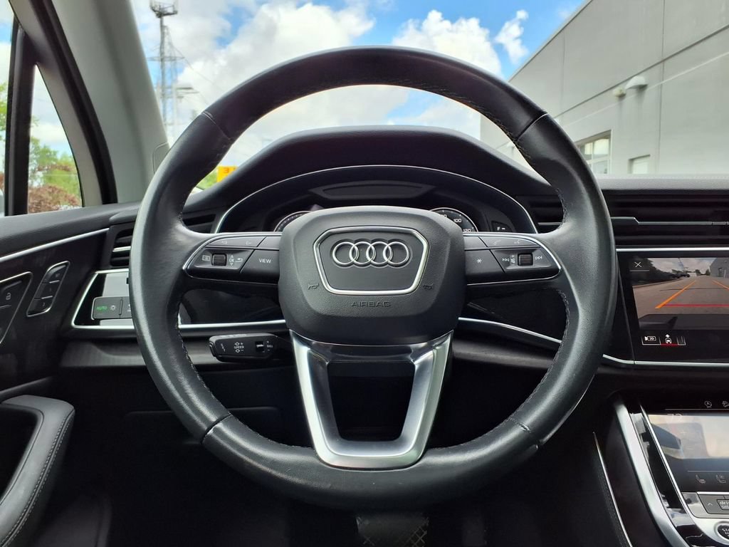 Used 2023 Audi Q7 3.0T Premium Plus w/ Premium Plus Package AWD/4WD image 11