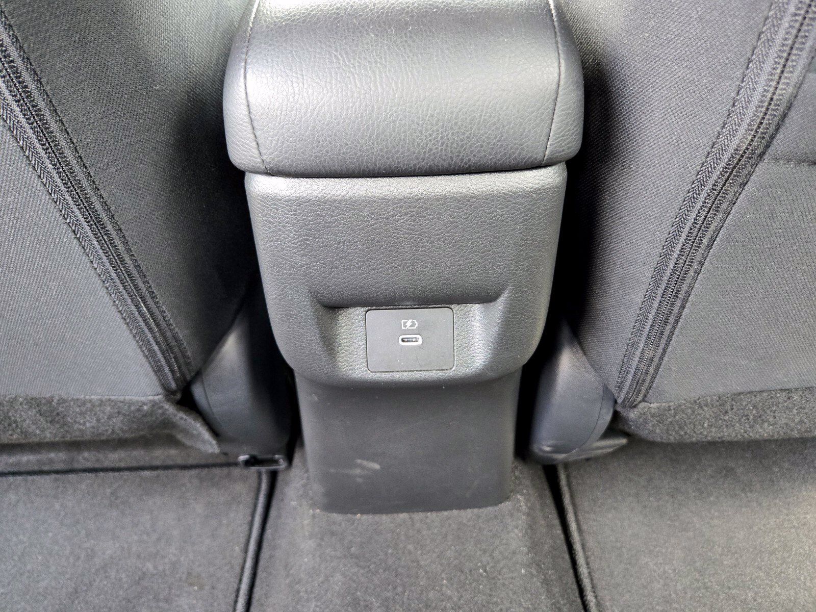 Used 2025 Nissan Versa SV w/ Trunk Package FWD image 13