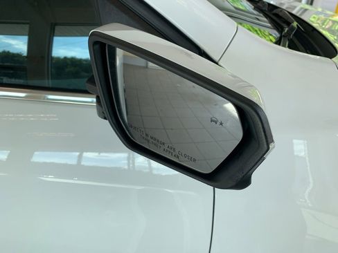 Used 2024 Chevrolet Equinox LT AWD/4WD image 20