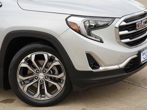 Used 2019 GMC Terrain SLT w/ Preferred Package FWD image 14