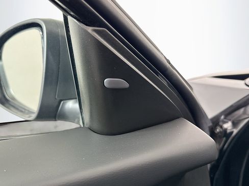 Used 2025 Nissan Altima 2.5 SV image 16