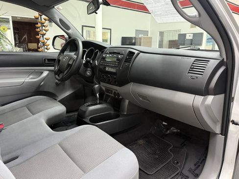 Used 2012 Toyota Tacoma 2WD Regular Cab image 14