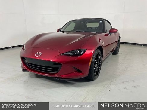 New 2026 MAZDA MX-5 Miata Grand Touring RWD image 1