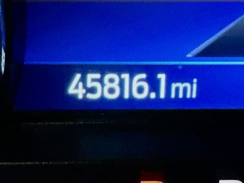 Used 2024 Ford Explorer XLT w/ Equipment Group 202A image 19