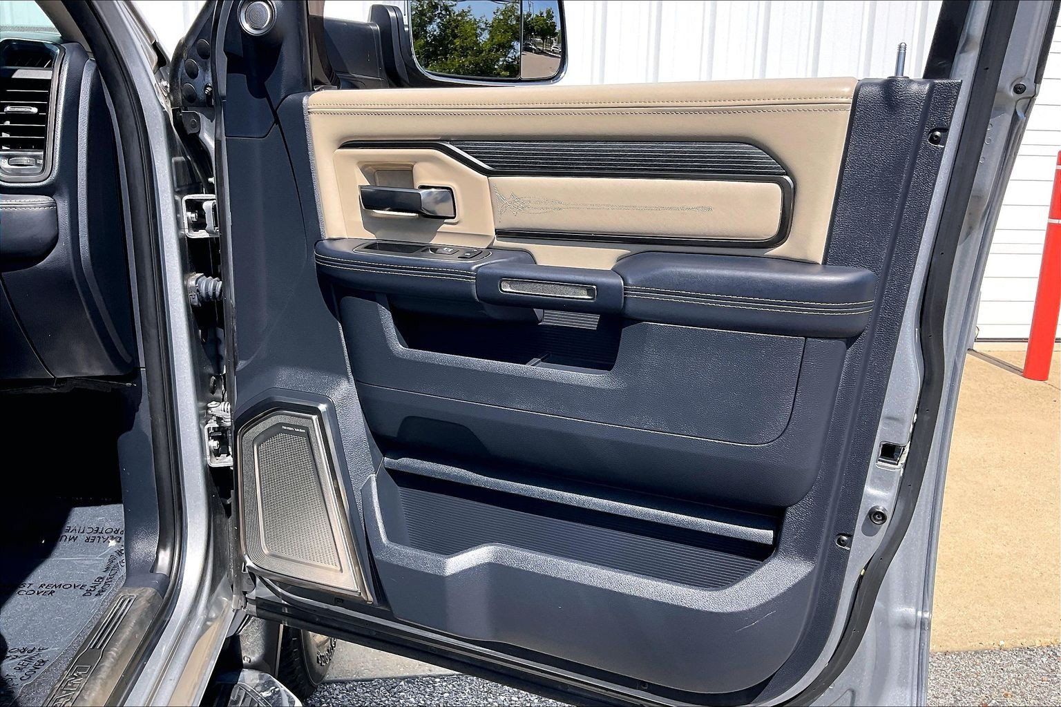 Used 2022 RAM 2500 Limited AWD/4WD image 28