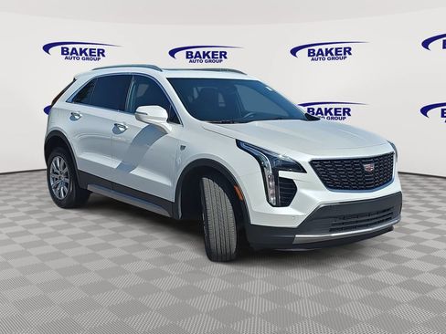 Used 2023 Cadillac XT4 Premium Luxury w/ Cold Weather Package AWD/4WD image 3