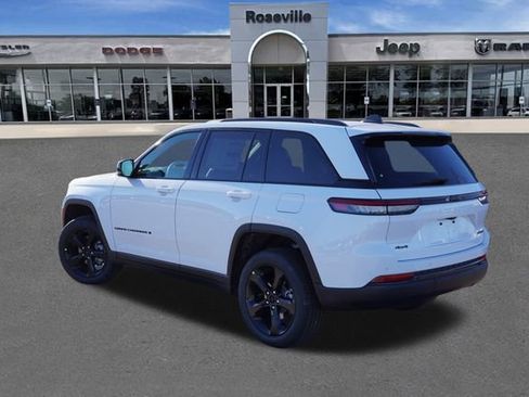 New 2025 Jeep Grand Cherokee Limited image 5
