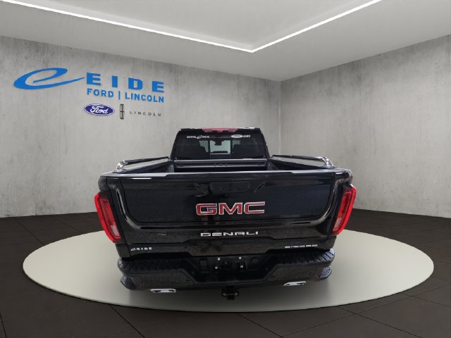 Used 2023 GMC Sierra 1500 Denali w/ Technology Package AWD/4WD image 9