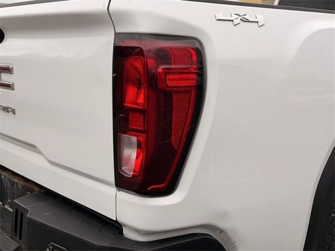 Used 2024 GMC Sierra 2500 Pro w/ Convenience Package image 12