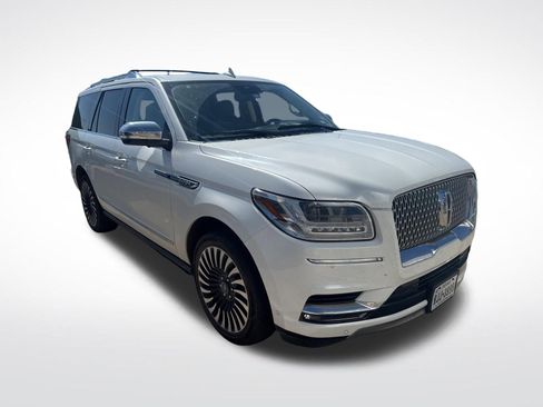 Used 2021 Lincoln Navigator Black Label w/ Cargo Convenience Package AWD/4WD image 3