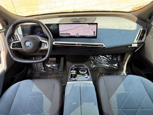 Used 2025 BMW iX xDrive50 w/ Premium Package image 29