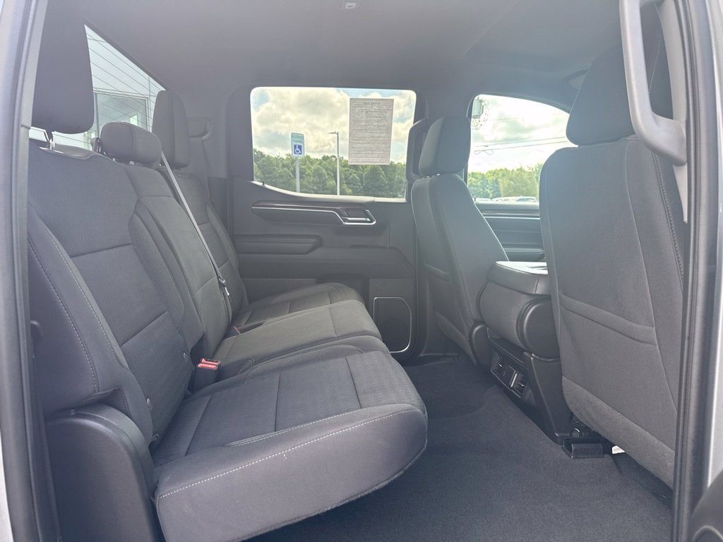 Used 2023 Chevrolet Silverado 1500 RST AWD/4WD image 15