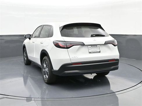 New 2026 Honda HR-V LX image 8
