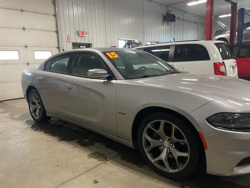 Used 2015 Dodge Charger R/T image 5
