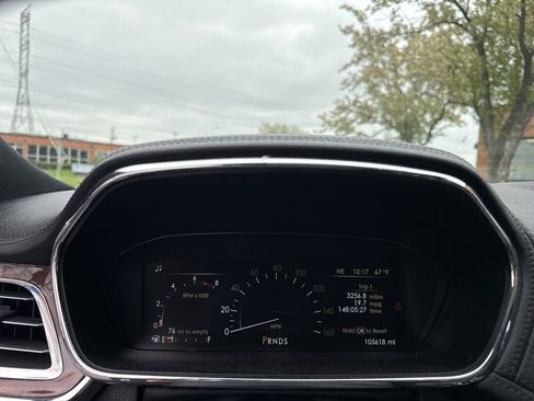 Used 2017 Lincoln Continental Reserve image 10