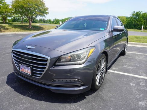 Used 2015 Hyundai Genesis 5.0 RWD image 7
