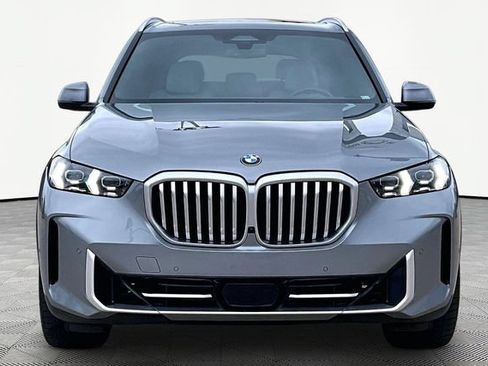Used 2025 BMW X5 xDrive40i w/ Premium Package AWD/4WD image 3