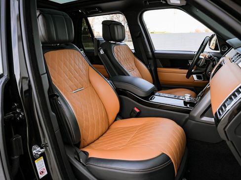 Used 2020 Land Rover Range Rover SV Autobiography Dynamic image 26