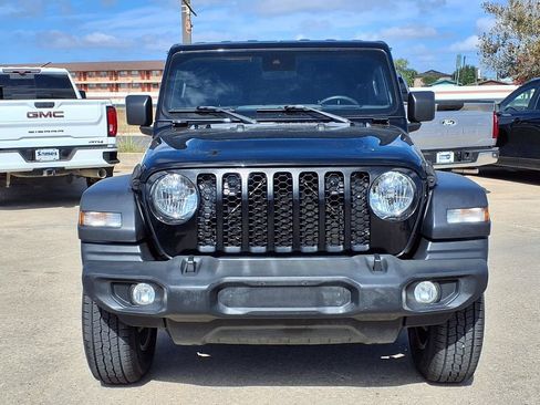 Used 2024 Jeep Wrangler Unlimited Sport AWD/4WD image 3
