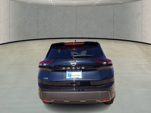 Used 2026 Nissan Rogue S FWD image 6