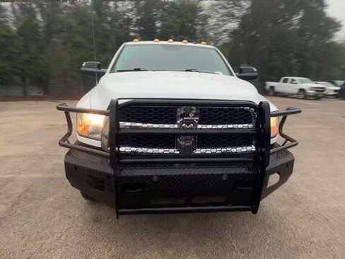 Used 2018 RAM 2500 Tradesman w/ Chrome Appearance Group image 3