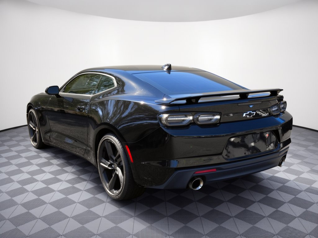 Used 2019 Chevrolet Camaro SS RWD image 3