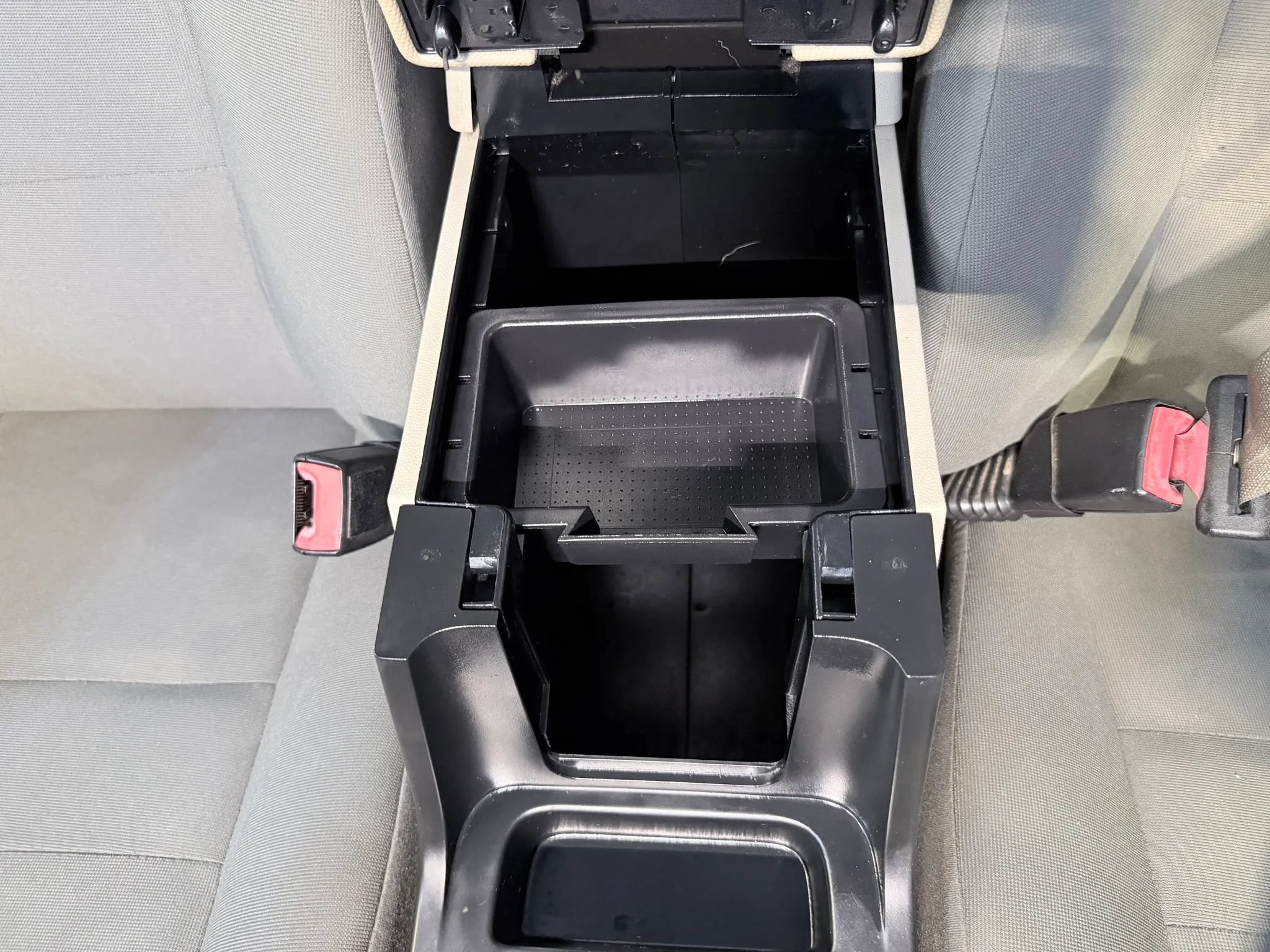Used 2010 Ford Escape XLS FWD image 24