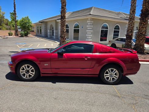 Used 2007 Ford Mustang GT RWD image 2